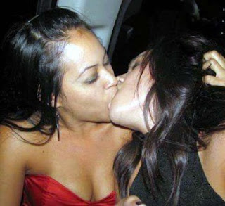 huge women pissing galeri foto sex lesbian